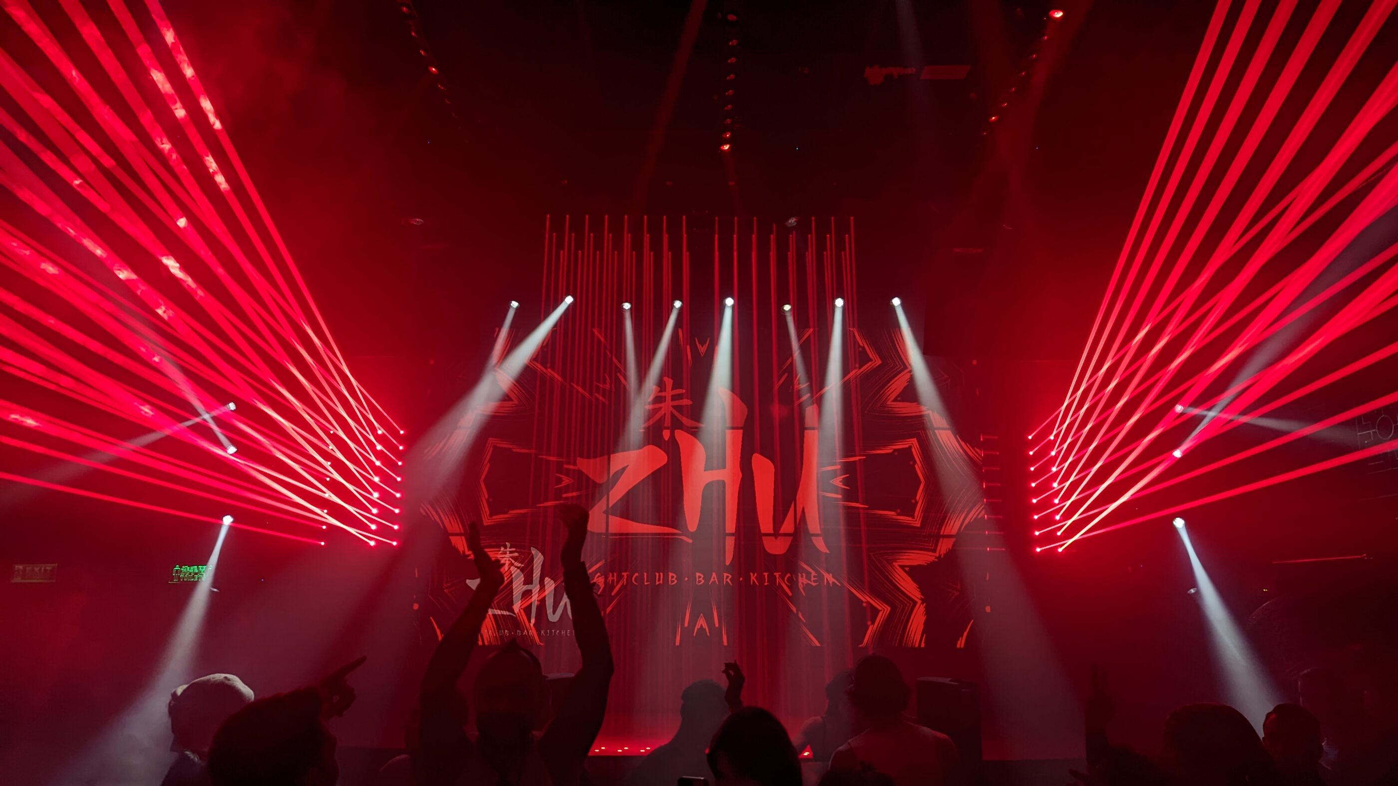nightclub sound system Thailand installation with line arrays and lighting