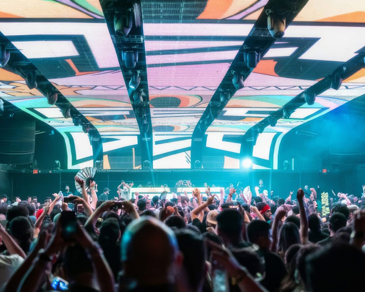 Nightclubs-LED-Screens-for-Create-atmosphere-topaz-upscale-4x
